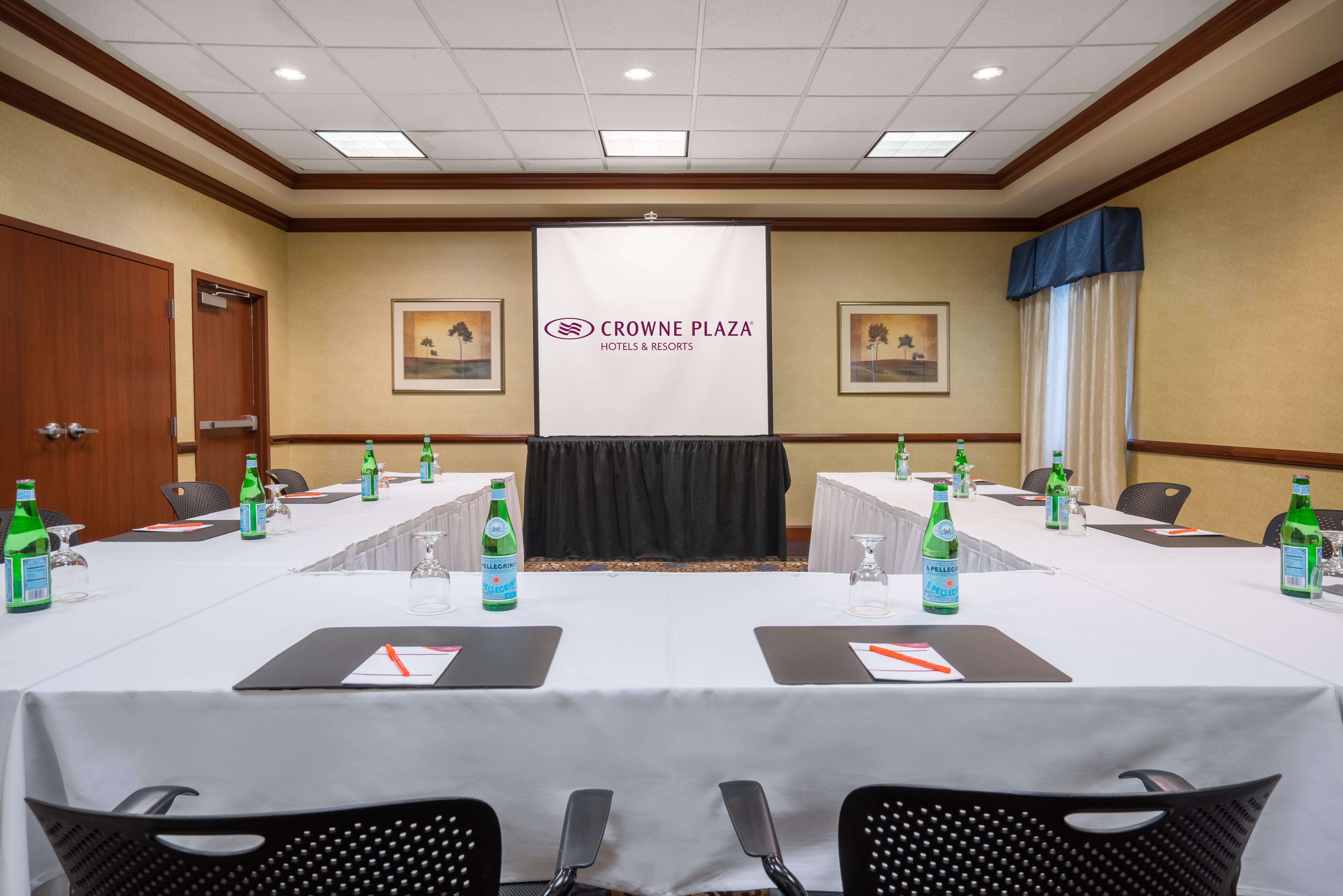 Crowne Plaza Hotel And Suites Pittsburgh South By Ihg Mt. Lebanon Exterior foto