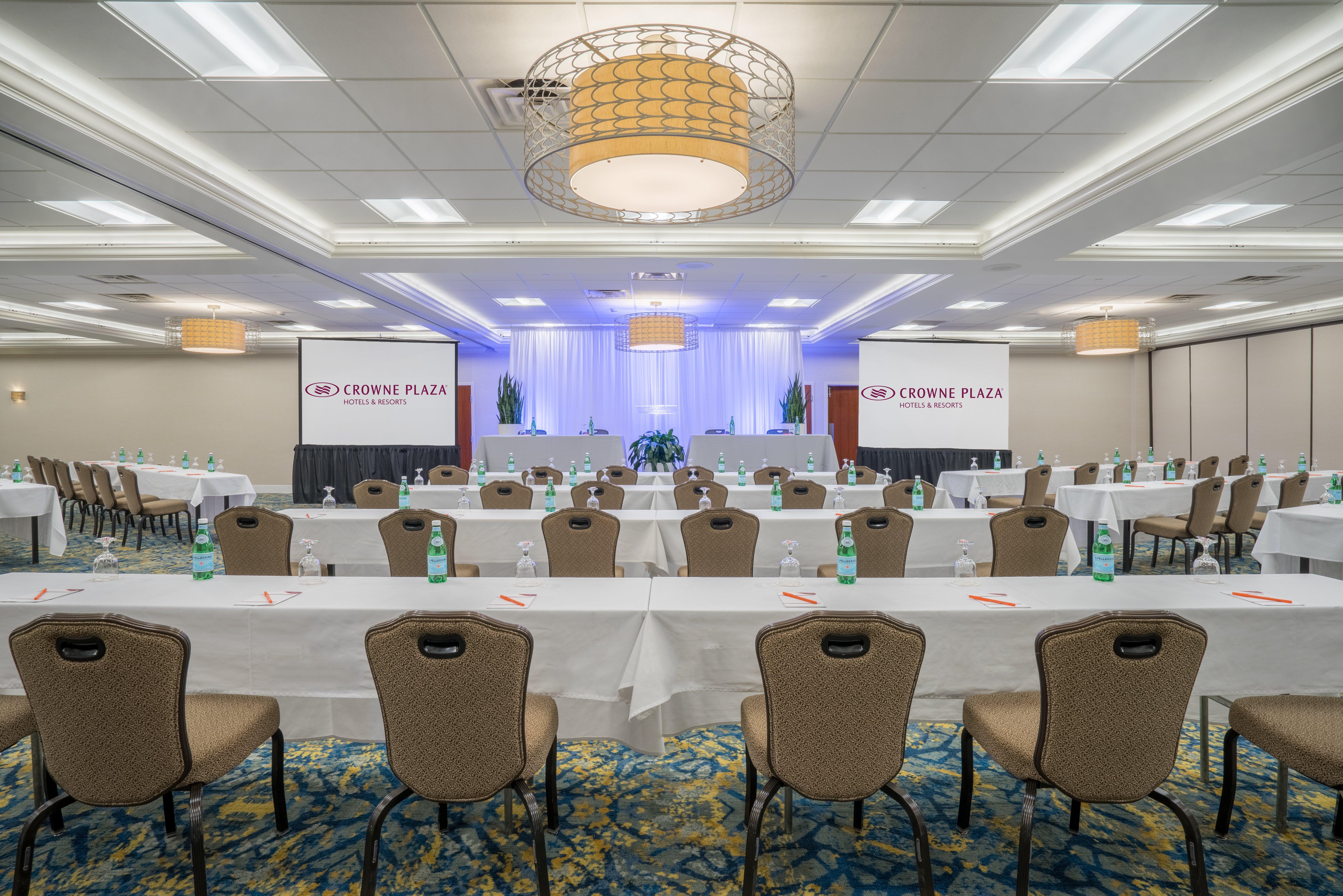 Crowne Plaza Hotel And Suites Pittsburgh South By Ihg Mt. Lebanon Exterior foto